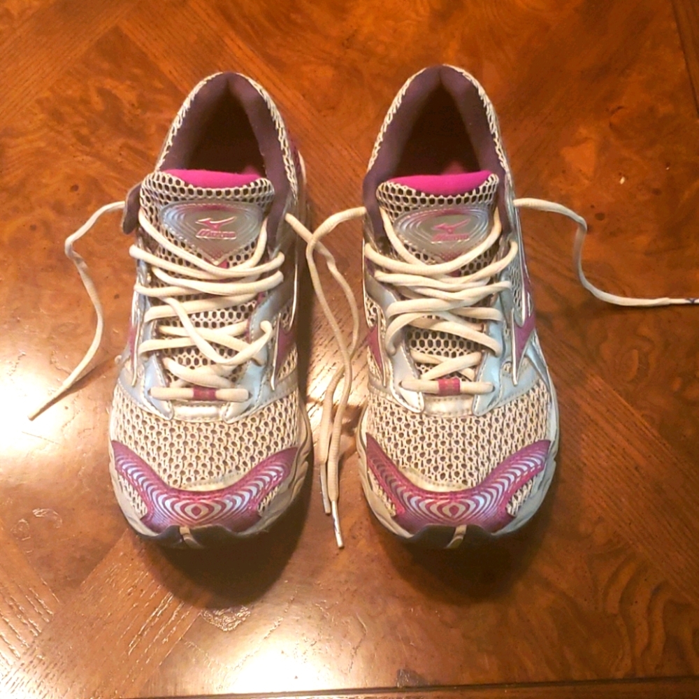 Mizuno Sneakers